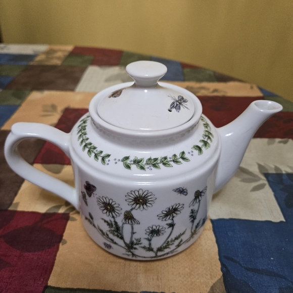 VINTAGE 1990 SHAFFORD TEAPOT HERB GARDEN FINE PORCELAIN 5"TALL + LID  RARE FIND - Picture 5 of 7